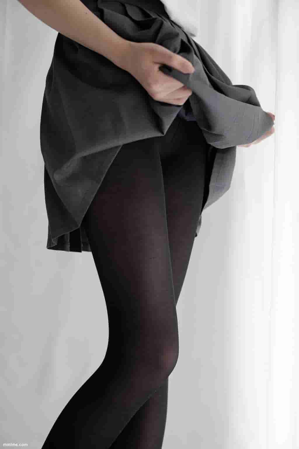 《少女的黑丝》 [森萝财团] R15-017 写真集[78P]