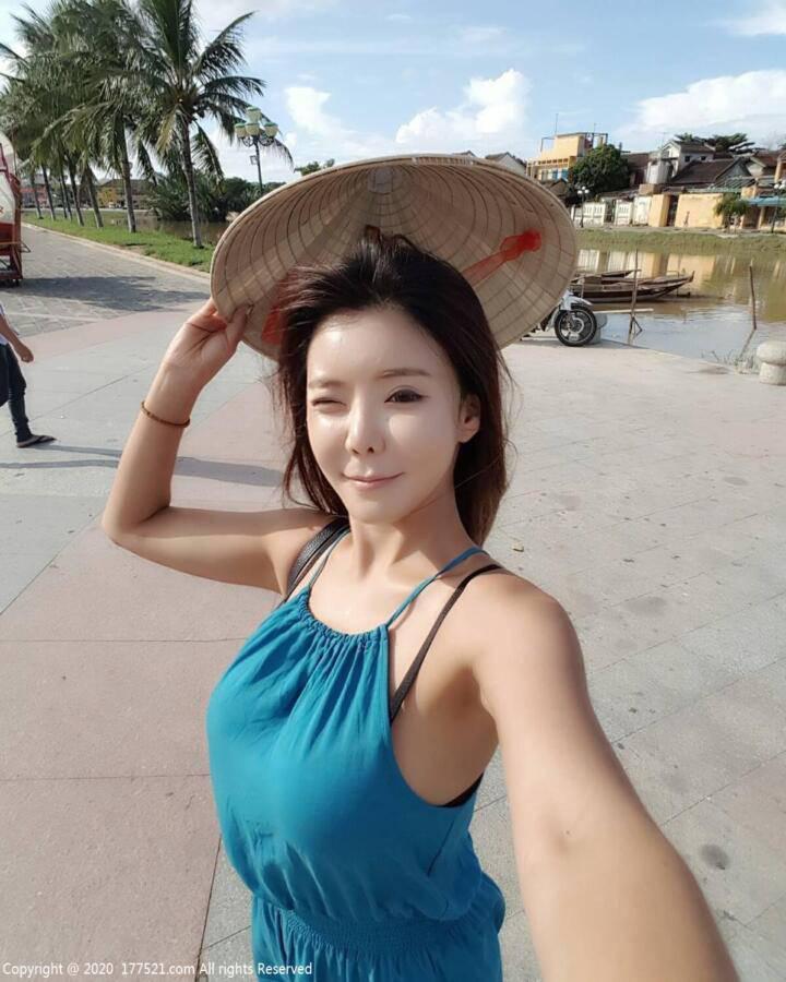 황리아(黄丽娅 , Hwang Lia) 档案资料介绍