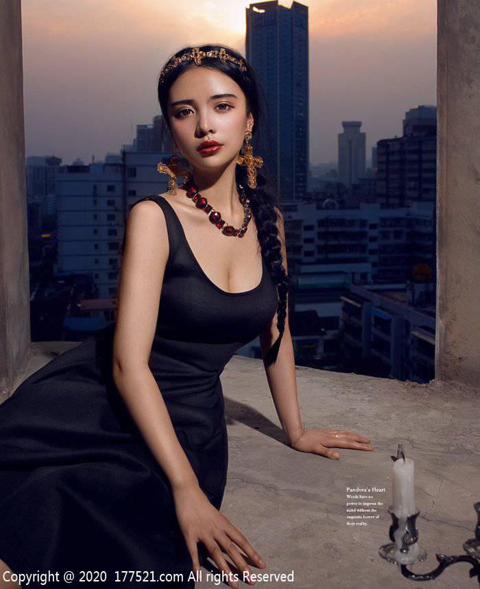 胡莅雅 档案资料介绍