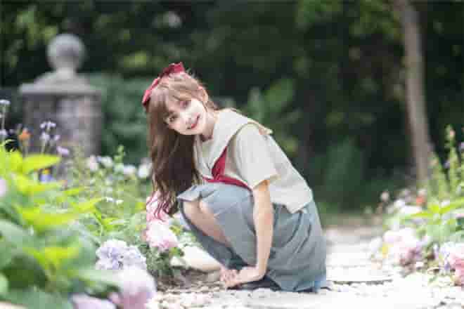 [少女图]超可爱制服正妹云知笑，对你甜笑迷人颜值萌到无法挡！